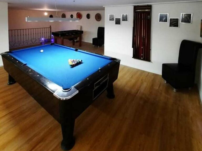 Casa del Mar pool table